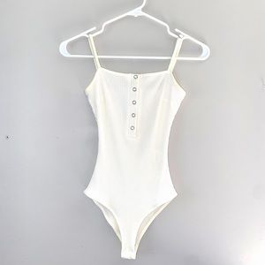 WHITE BUTTON DOWN BODY SUIT